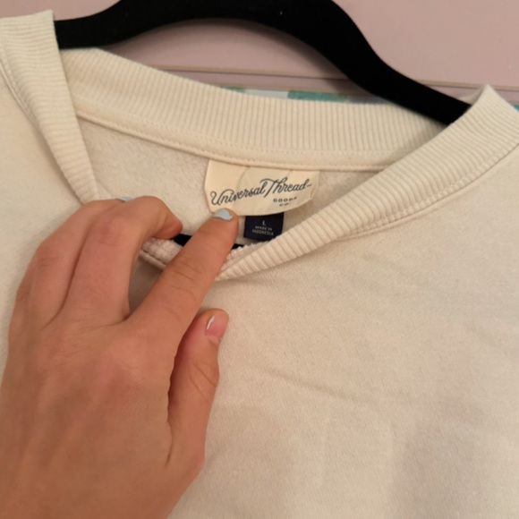 Universal Threads cropped sweatshirt - Picture 4 of 6